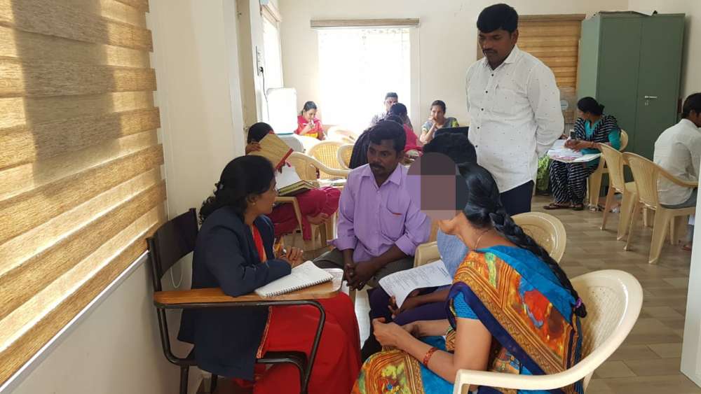 SHE team apprehended a youth for blackmailing a girl