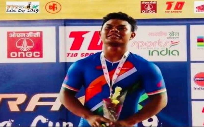 Esow Alben bags gold medal at Track Asia Cup