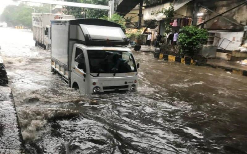IMD predicts heavy rainfall over Gujarat and West MP