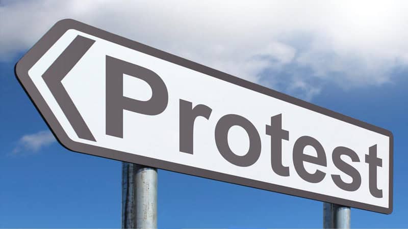 Protests in Banaras Hindu University over Muslim professor's appointment