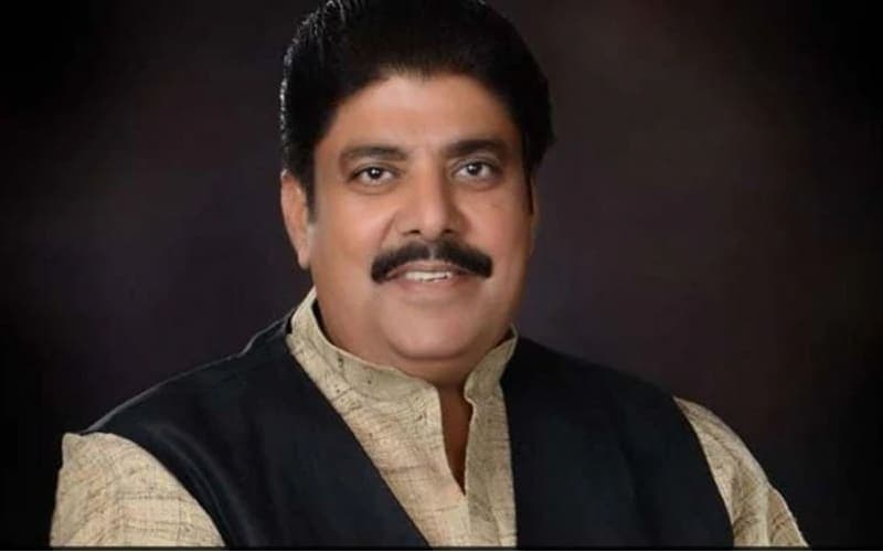 Day after JJP-BJP tie up, Chautala's father released from Tihar