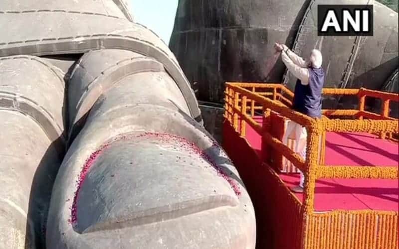 PM Modi pays floral tribute to Patel at Statue of Unity