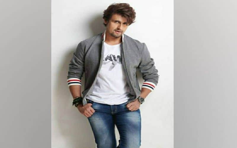 Sonu Nigam sings bhajans at Mata Vaishno Devi shrine in Katra