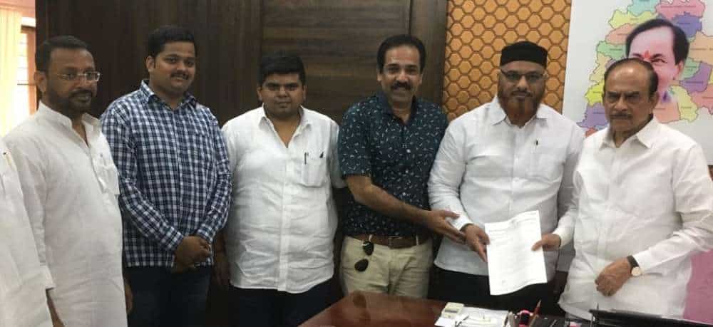 Hyderabad: Congress seeks access to Secretariat mosques