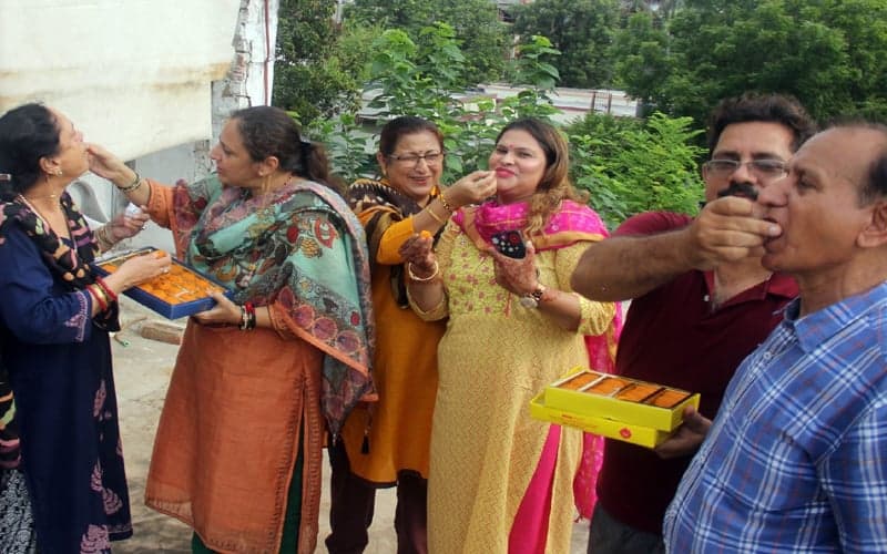 Wards of Kashmir-based Pandits to get concession in admissions