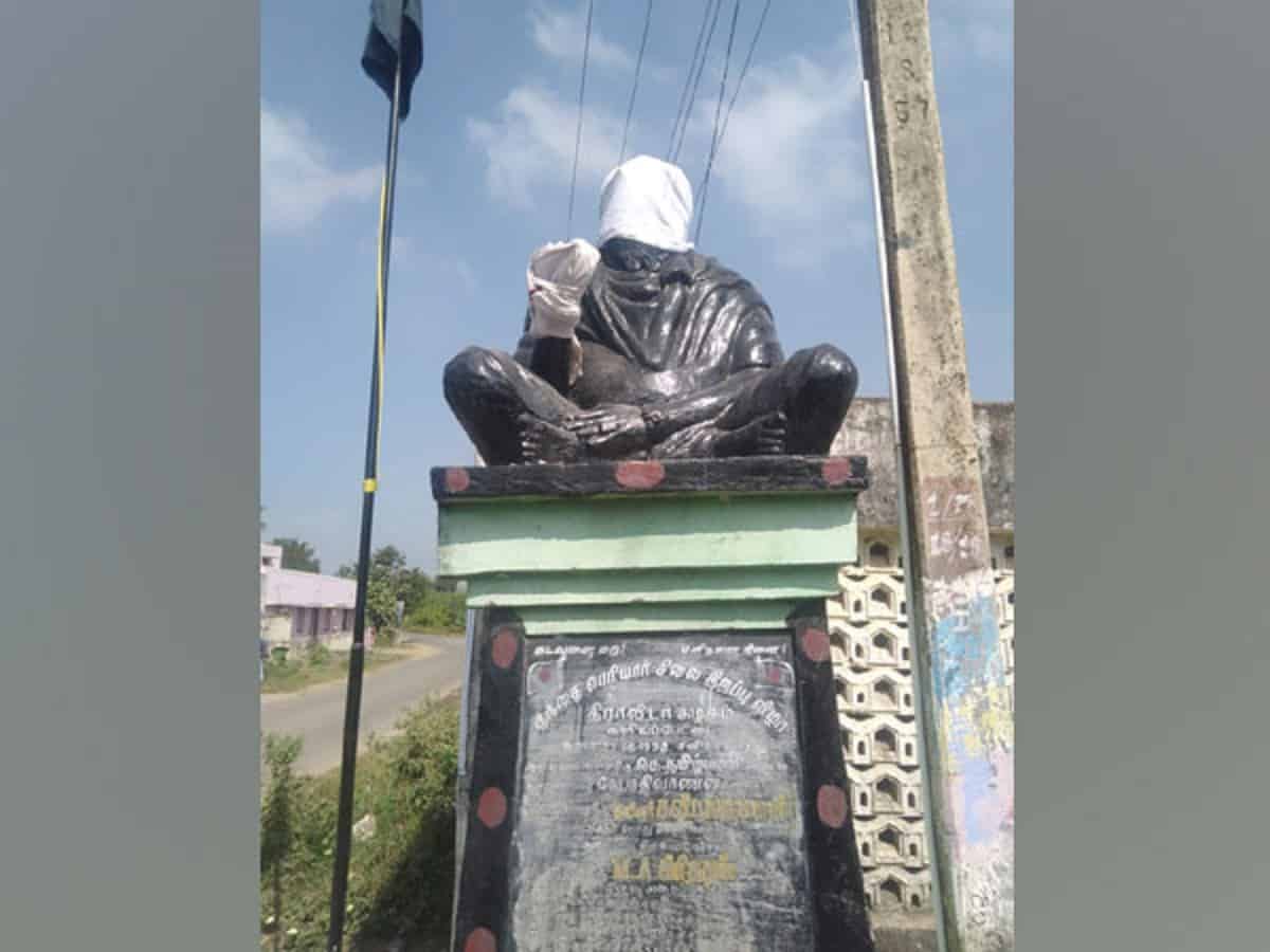 Statue of Periyar