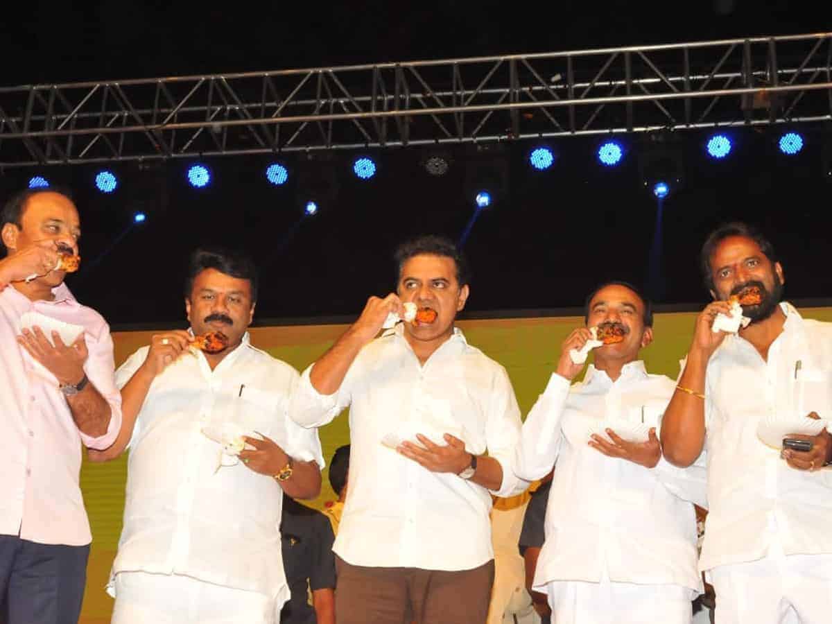 Telangana ministers eat chicken to allay coronavirus fears