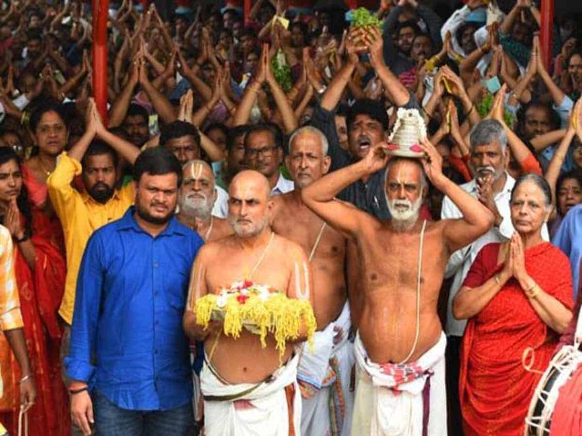 Special prayers at Chilkur temple to stem Coronavirus tide