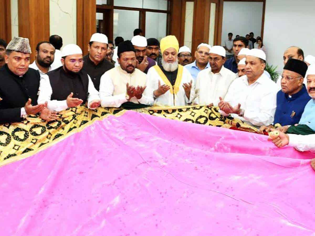 KCR Sends 'Chadar' to Ajmer Dargah