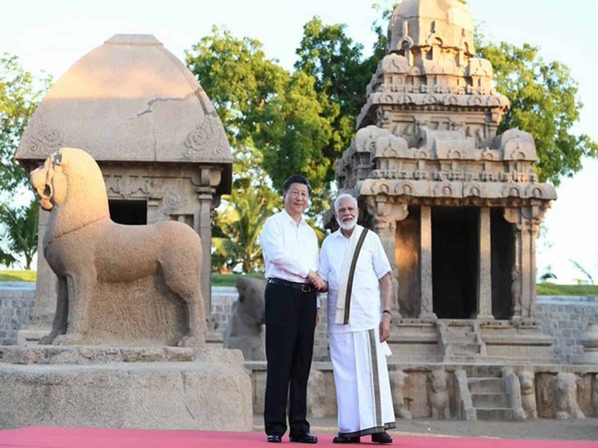 Xi Jinping and Narendra Modi