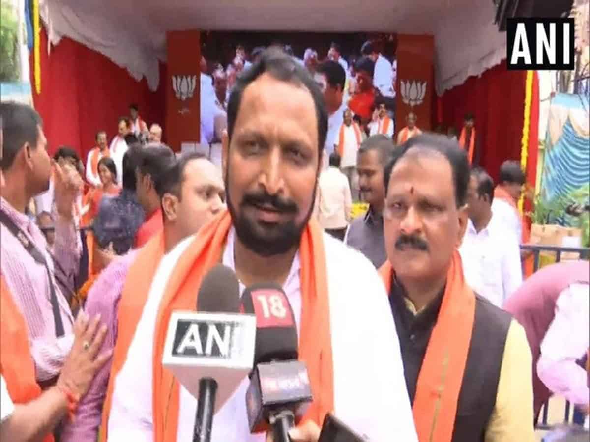 “Whereas the government official figure till date for the entire state is 95,000. We have been stating right from the beginning that the TRS government has been hiding facts either by not testing enough or by suppressing and manipulating figures,” added Dr. Laxman.