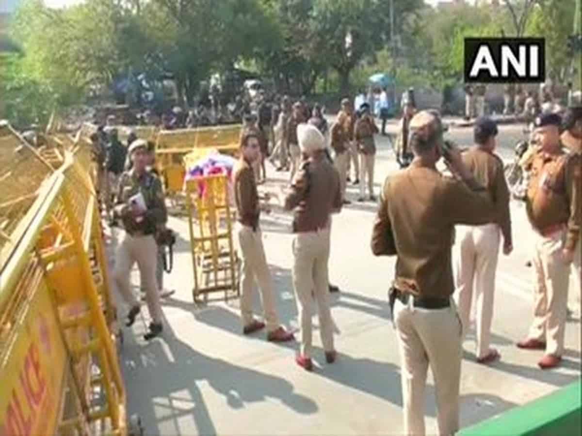 Heavy Police at Shaheen Bagh