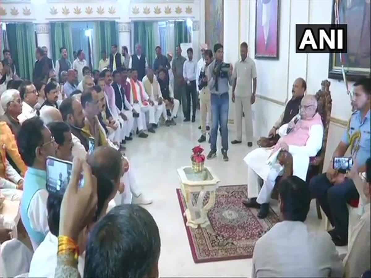 Lalji Tandon Meet MLAs