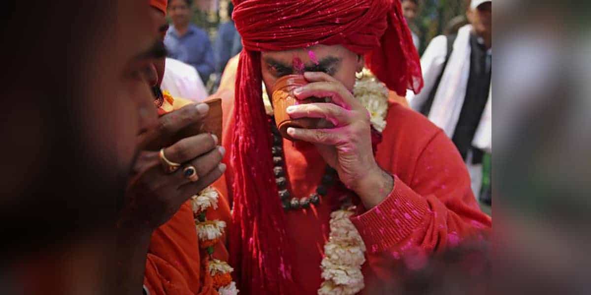 COVID-19: Gau Mutra party held in Delhi