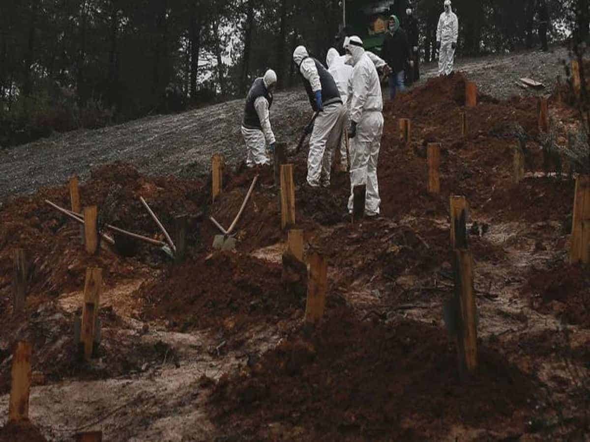 Locals protest COVID-19 victim's burial fearing spread