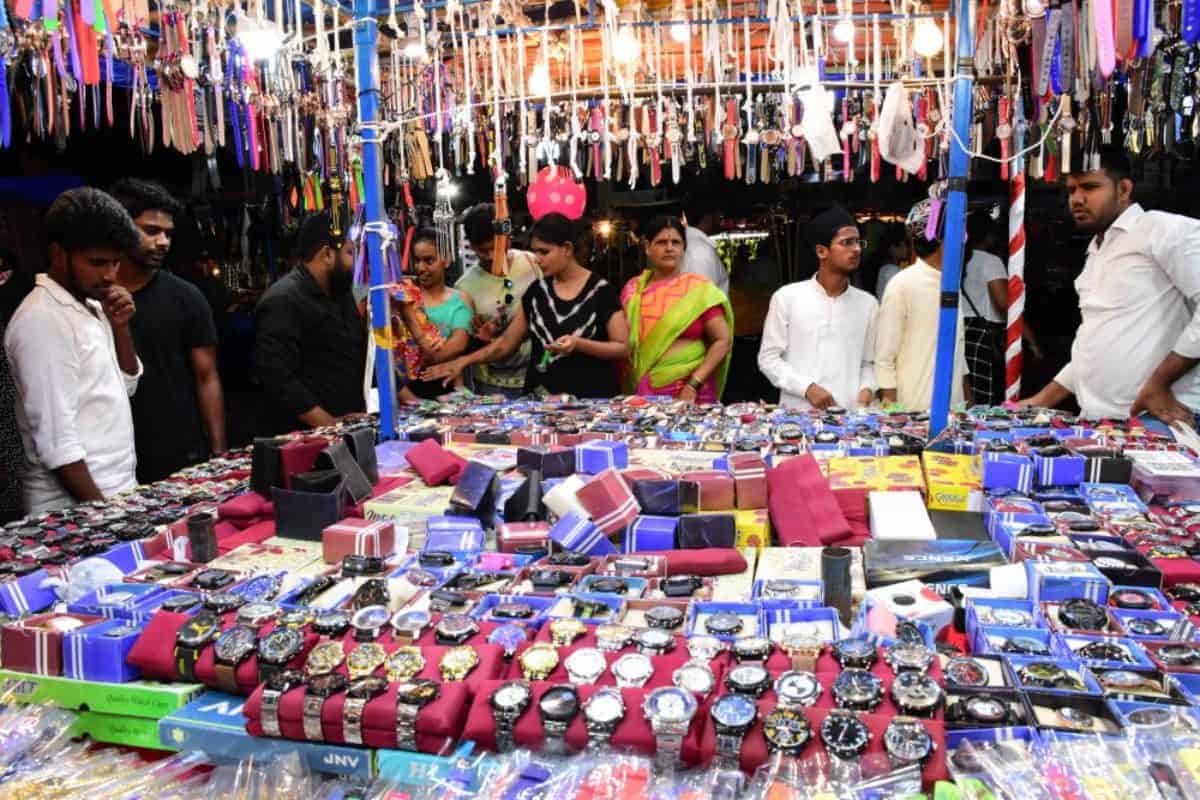 Likelihood of extended lockdown worries Ramadan season traders
