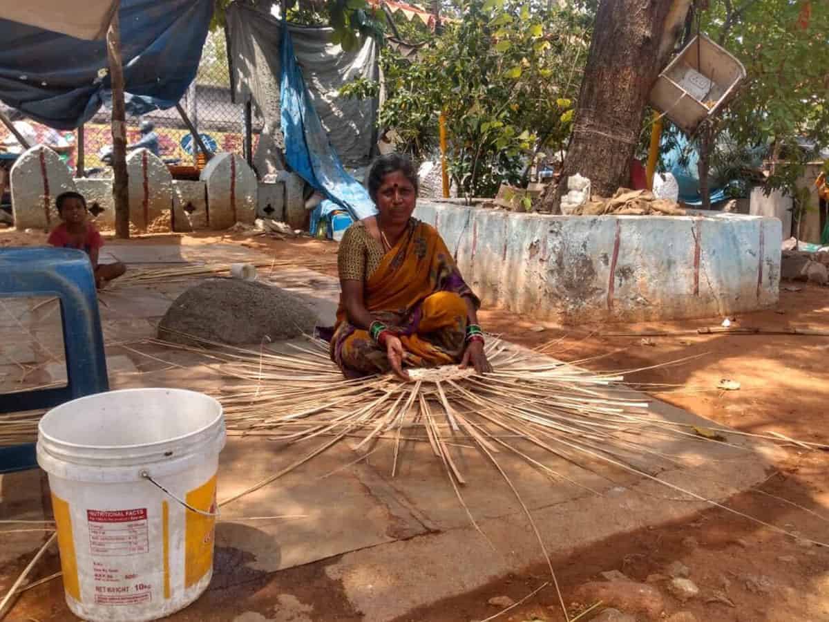 The basket weavers in terrible conditions