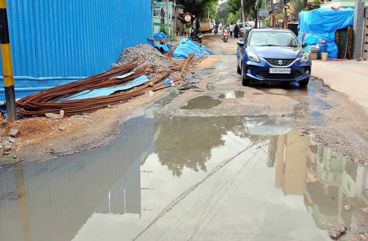 City officials not fixing sewage problems in Tolichowki