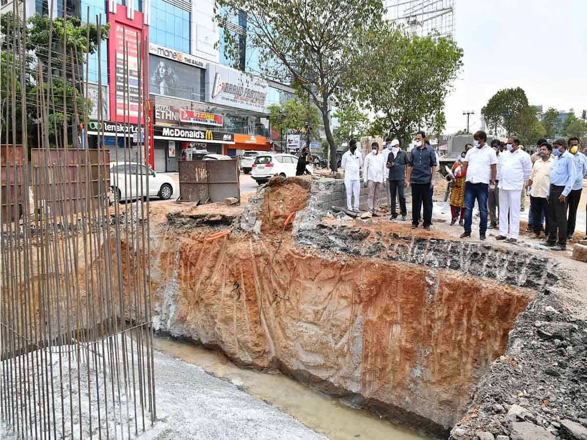 Mayor inspects SRDP works in Hyderabad