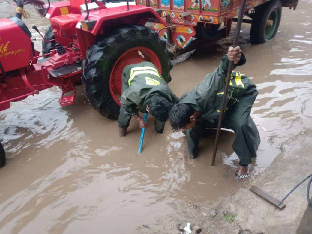 Heavy rain lashes Hyderabad
