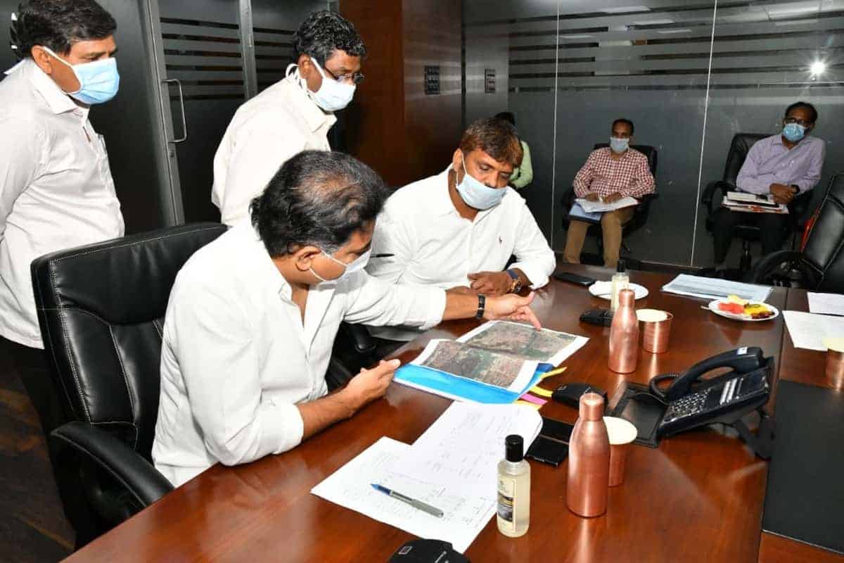 TRS Govt aims to shape Hyderabad a traffic-free city