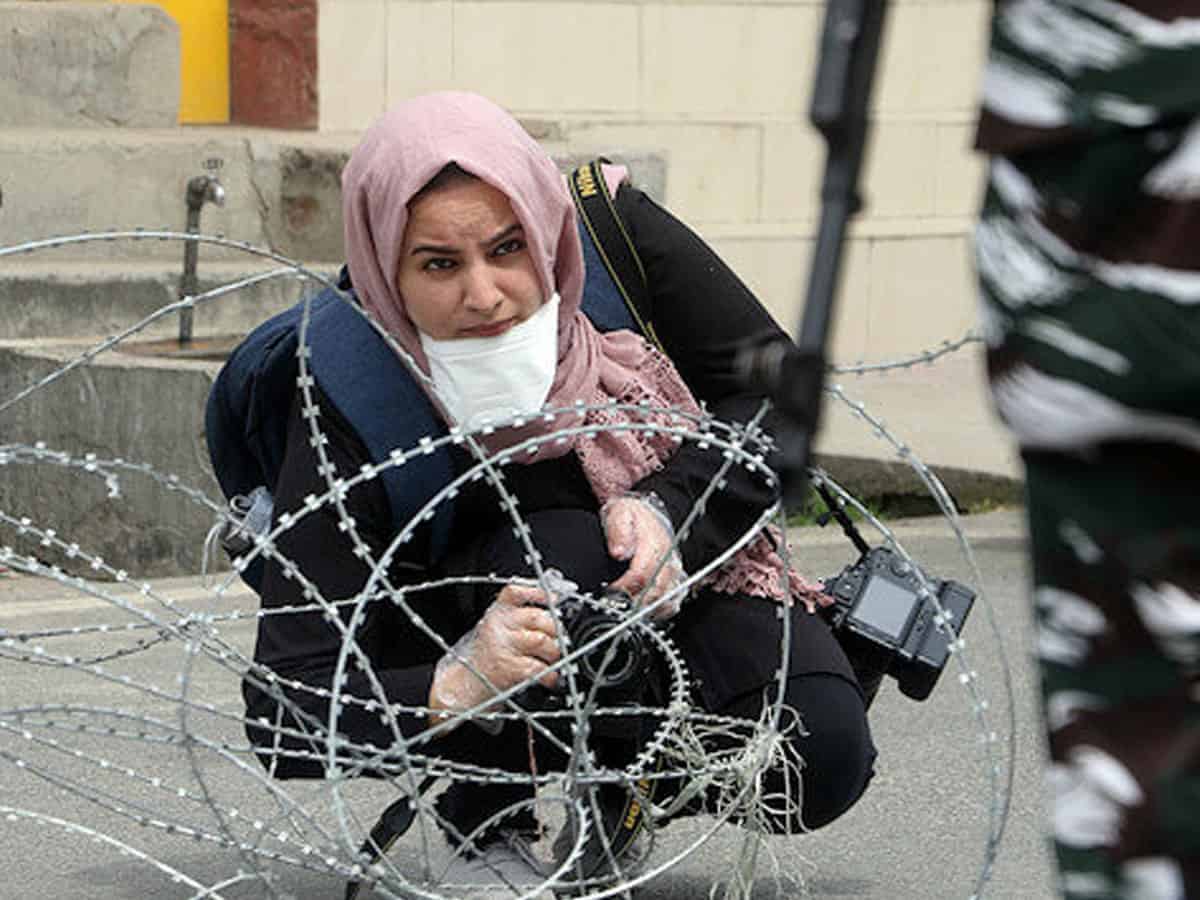 Meet Kashmiri photojournalist Masrat Zahra who won IWMF’s award