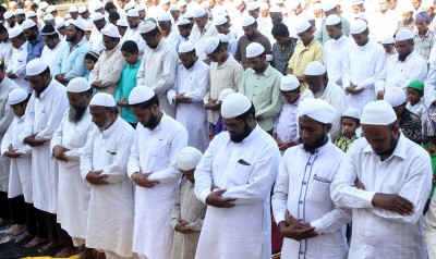 K'taka Wakf board permits 'namaz' in mosques on Eid