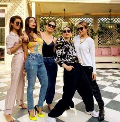 Malaika posts picture of her last meeting with buddies