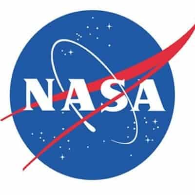 Nasa camera spots china’s mars spacecraft speeding away from earth