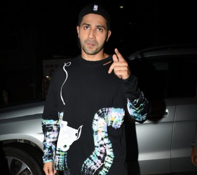 Varun Dhawan's new selfie amuses fans