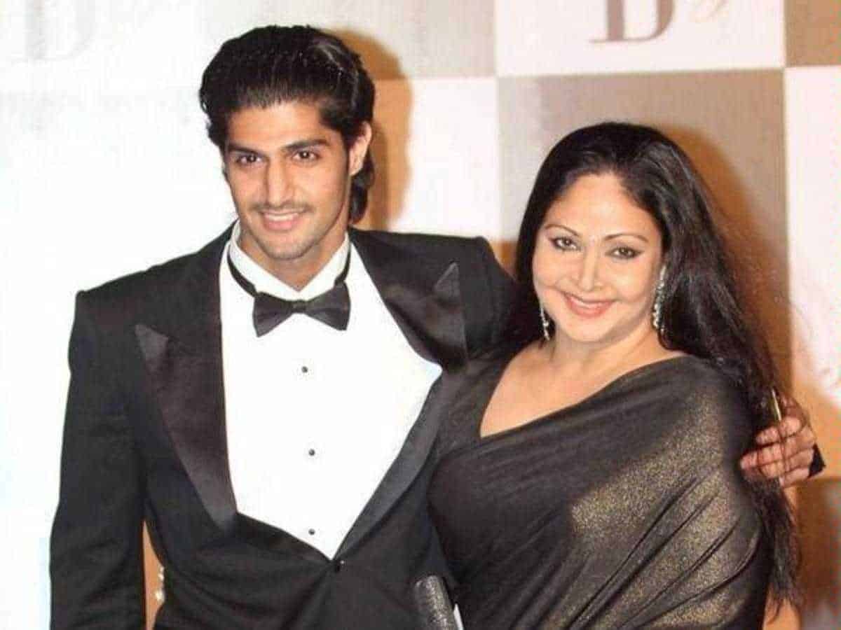 Tanuj Virwani says mom Rati Agnihotri is his best critic