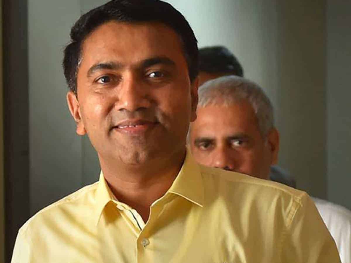 Goa CM orders night curfew, weekend lockdown