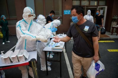 28 Covid-19 patients discharged in Chinese mainland