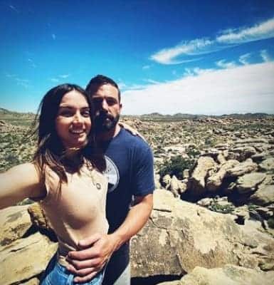 Ana 'banned' from bringing Ben Affleck to 'No Time...' premiere