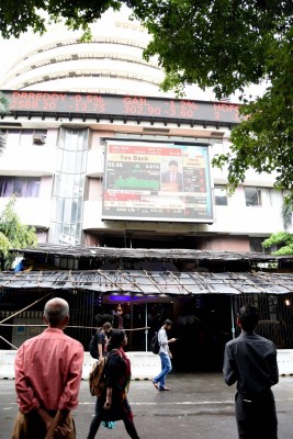 Banking, blue chip buy-ins lift equity markets (Lead)