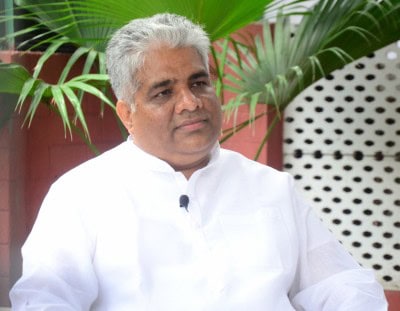 Bhupender Yadav asks for "another independent probe" into anti-CAA violence (Ld)