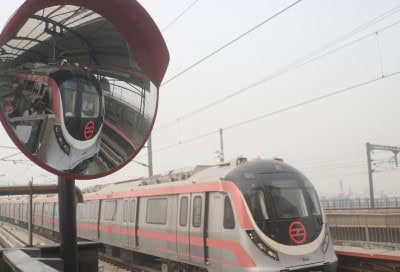 Delhi Metro cuts employees' allowances by 50%