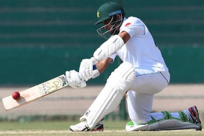 Eng vs Pak 2nd Test: Pakistan batting collapse halted by rain