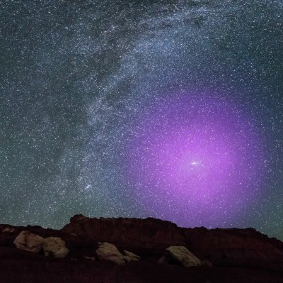 Hubble Space Telescope maps giant halo around Andromeda galaxy