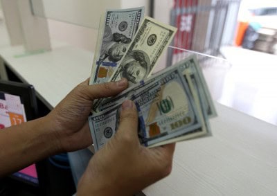 India's forex reserves rises by over $2 billion