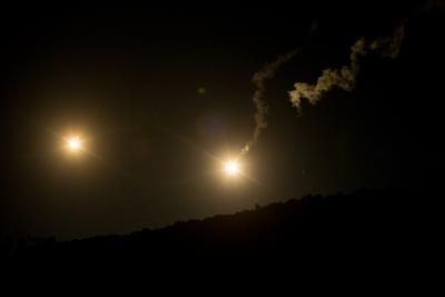 Israeli airstrikes hit Syrian army targets