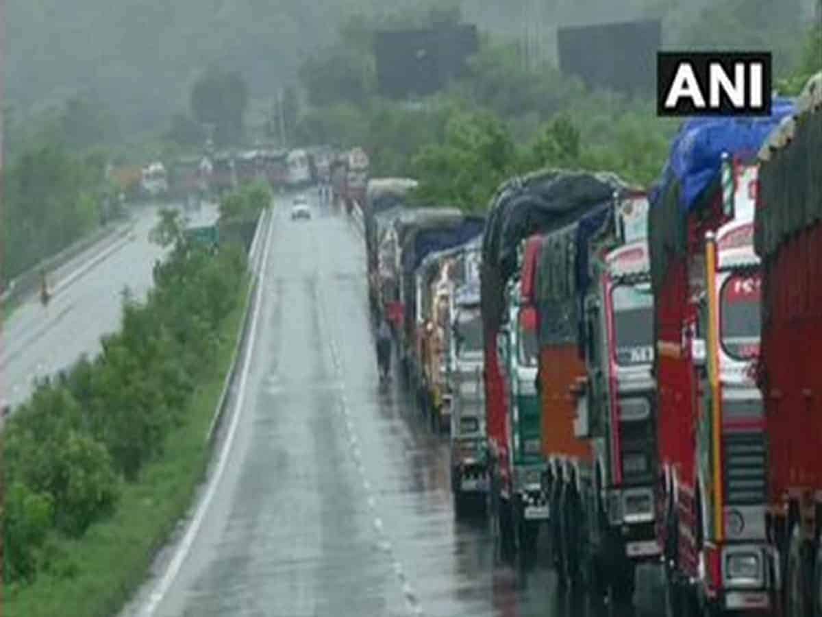 Trucks stuck on Jammu-Srinagar National Highway for past 3 days due to landslides