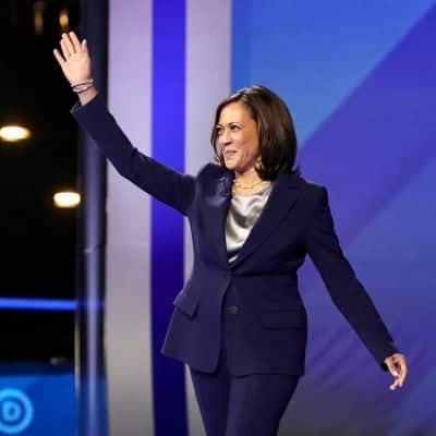 Kamala Harris accepts Democratic VP nomination