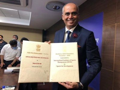 Nilesh Kulkarni's IISM receives Rashtriya Khel Protsahan Puruskar