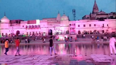 Only two K'taka seers to attend bhumi puja : VHP (Ld)