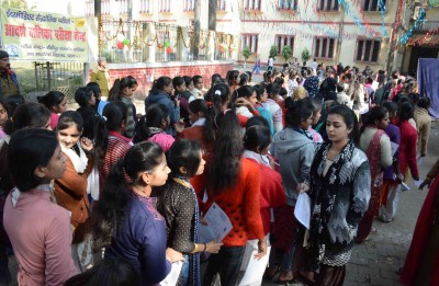 Over 100 academicians write to Modi backing NEET-JEE, in time