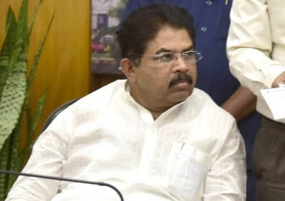 Rain-hit K'taka seeks Rs 4k cr relief aid from PM