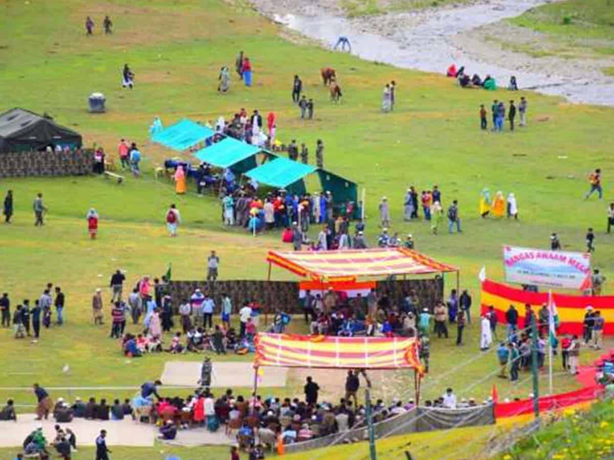 Kashmiris celebrate one year of abrogation of Art. 370 (Ld)