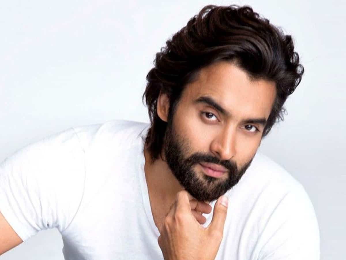 Jackky Bhagnani donates food supplies to COVID quarantine centres