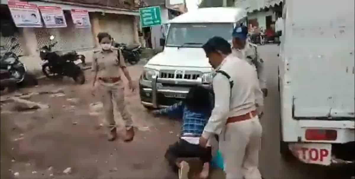 cop drag sikh by hair
